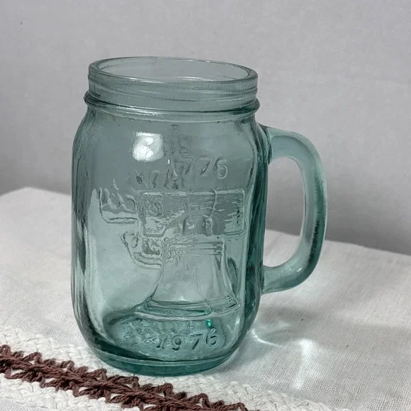 Vtg Aqua Blue Mason Jack In The Box Mug Jar Bicentennial 1976 Liberty Bell 10 Oz - Picture 3 of 5